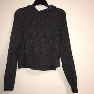 Grey hooded cropped sweater✨
